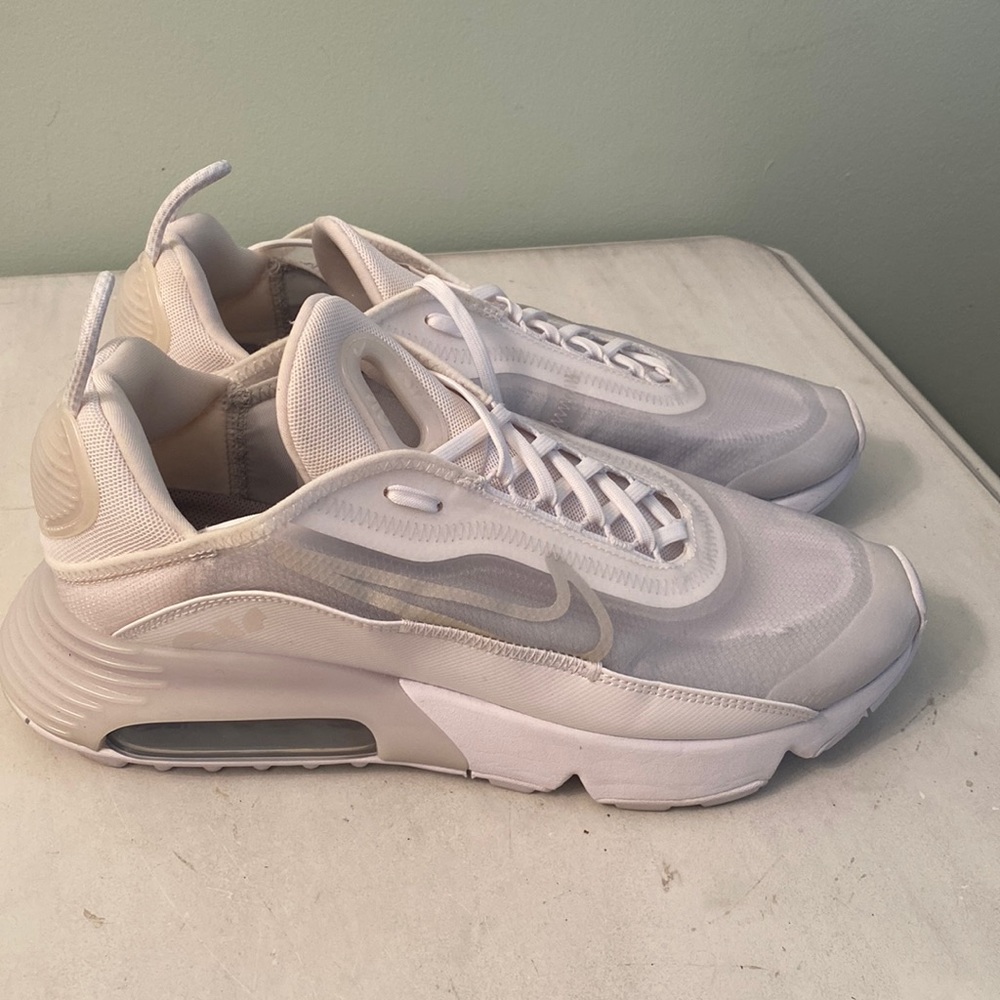 Nike  Max Air  2090  shoes